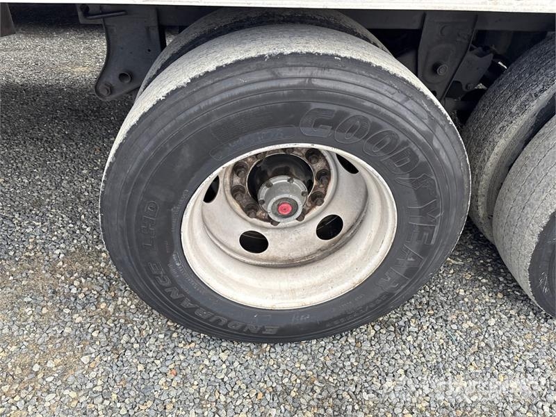 Trailmobile 53 ft x 102 in T/A Van Trailer 箱體拖車