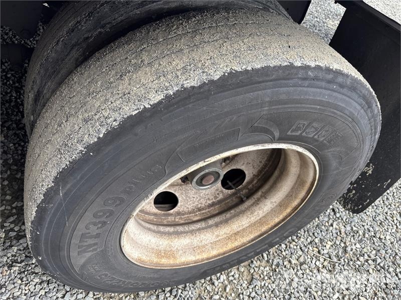 Trailmobile 53 ft x 102 in T/A Van Trailer 箱體拖車