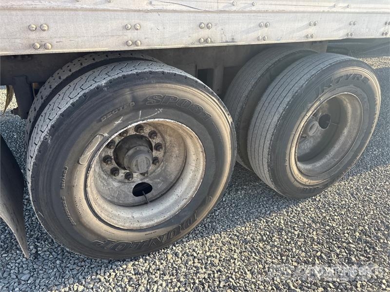 Trailmobile 53 ft x 102 in T/A Van Trailer Furgons