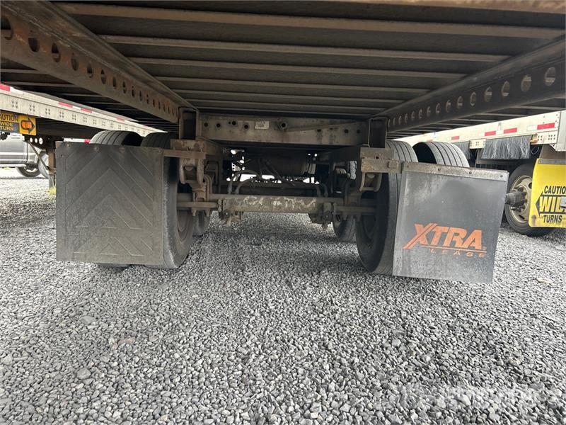 Trailmobile 53 ft x 102 in T/A Van Trailer Furgons