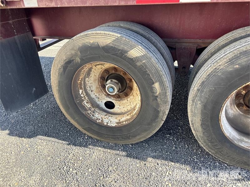 Trailmobile F71T-6UAJ 42 ft T/A Flatbed Trailer Vlakke laadvloer