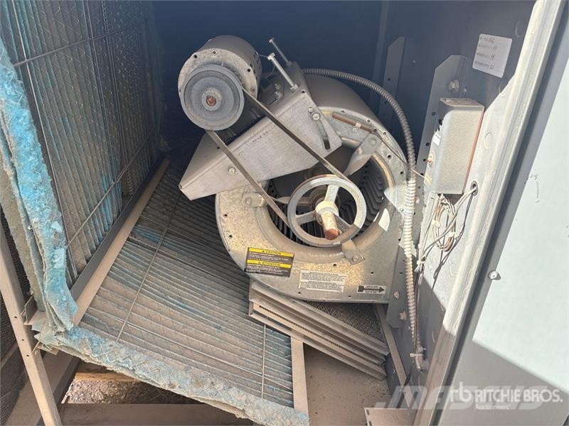 Trane Outdoor Heater Unit ماكينات زراعية - غير ذلك