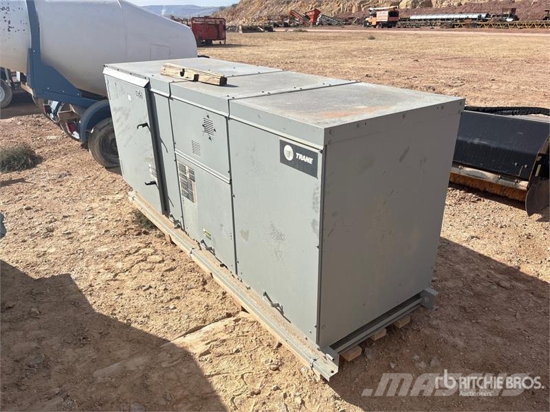 Trane Outdoor Heater Unit ماكينات زراعية - غير ذلك