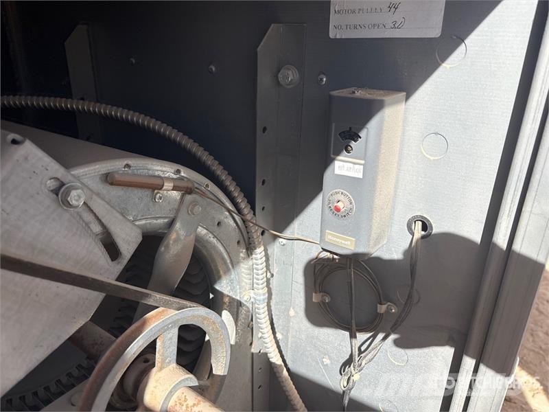 Trane Outdoor Heater Unit ماكينات زراعية - غير ذلك