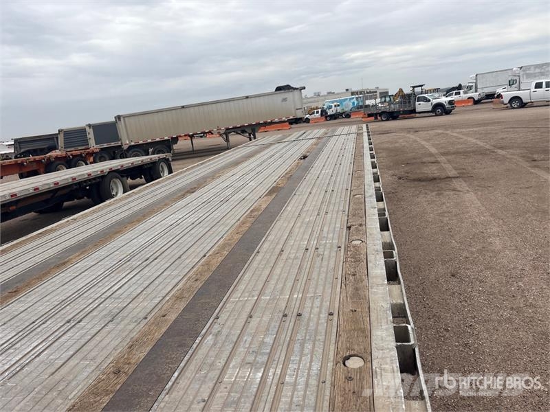 Transcraft 48 ft Spread axle 10'6 Flatbed Trailer Lavaperävaunut