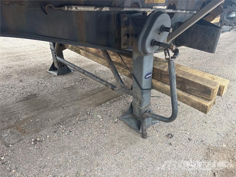 Transcraft 48 ft Spread axle 10'6 Flatbed Trailer Lavaperävaunut