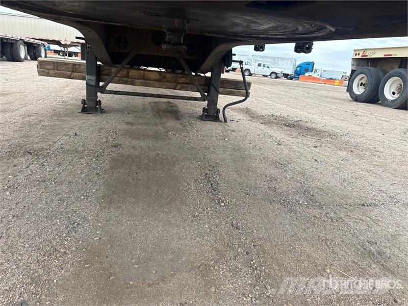 Transcraft 48 ft Spread axle 10'6 Flatbed Trailer Lavaperävaunut