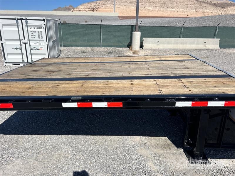 Transcraft DLT3000 48 ft Tri/A Step Deck Trailer Low loaders
