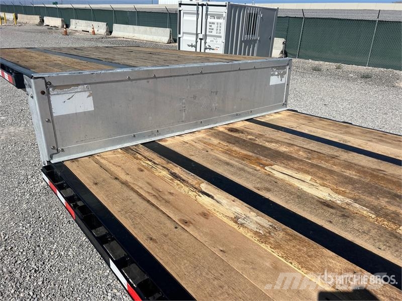 Transcraft DLT3000 48 ft Tri/A Step Deck Trailer Low loaders