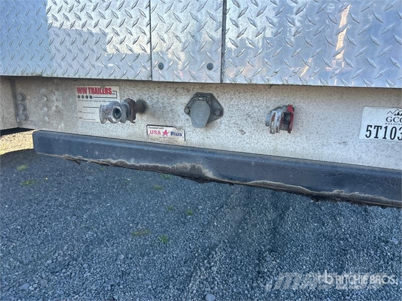 Transcraft Spread Axle Curtain Side Trailer Curtainsider trailers