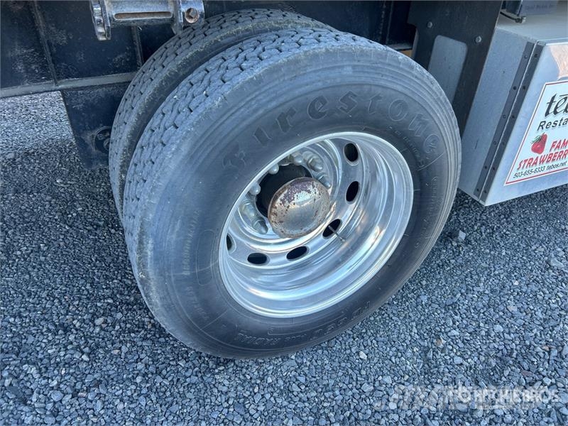 Transcraft Spread Axle Curtain Side Trailer Curtainsider trailers