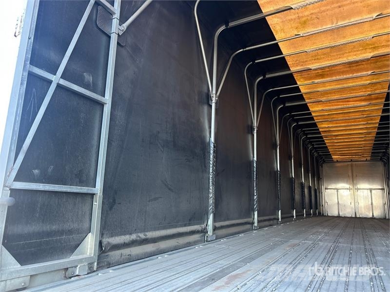 Transcraft Spread Axle Curtain Side Trailer Curtainsider trailers