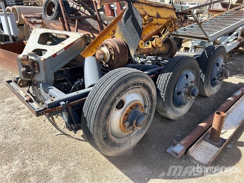  Tri/A Truck Axle شاحنات قلابة