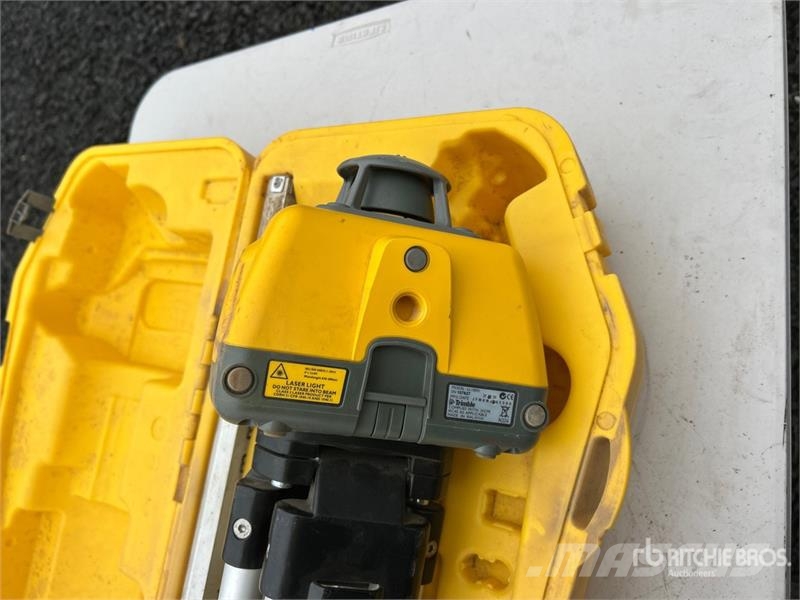 Trimble LL100N Laser 器械、測量、自動化装置