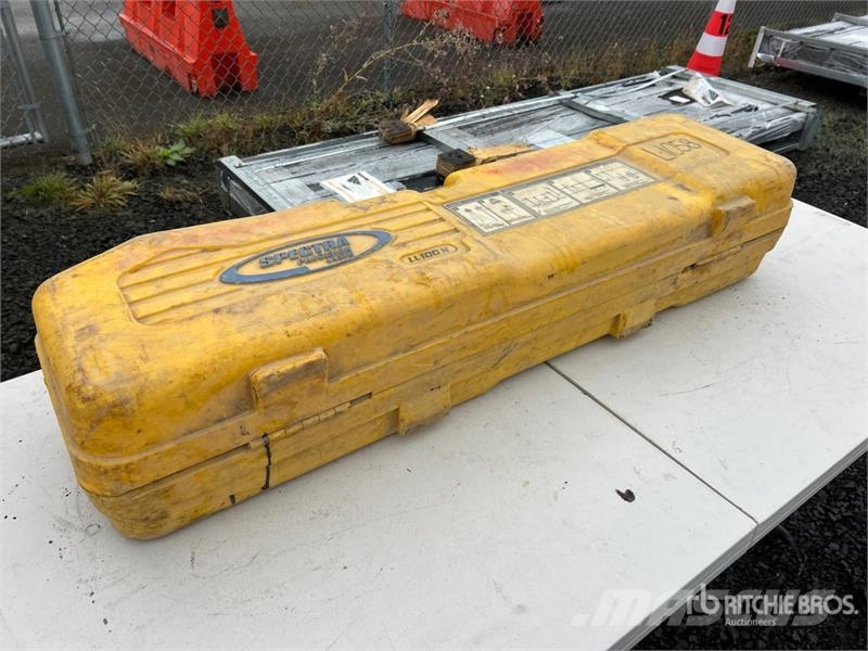 Trimble LL100N Laser 器械、測量、自動化装置