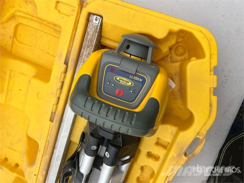 Trimble LL100N Laser 器械、測量、自動化装置