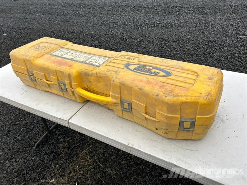 Trimble LL100N Laser 器械、測量、自動化装置