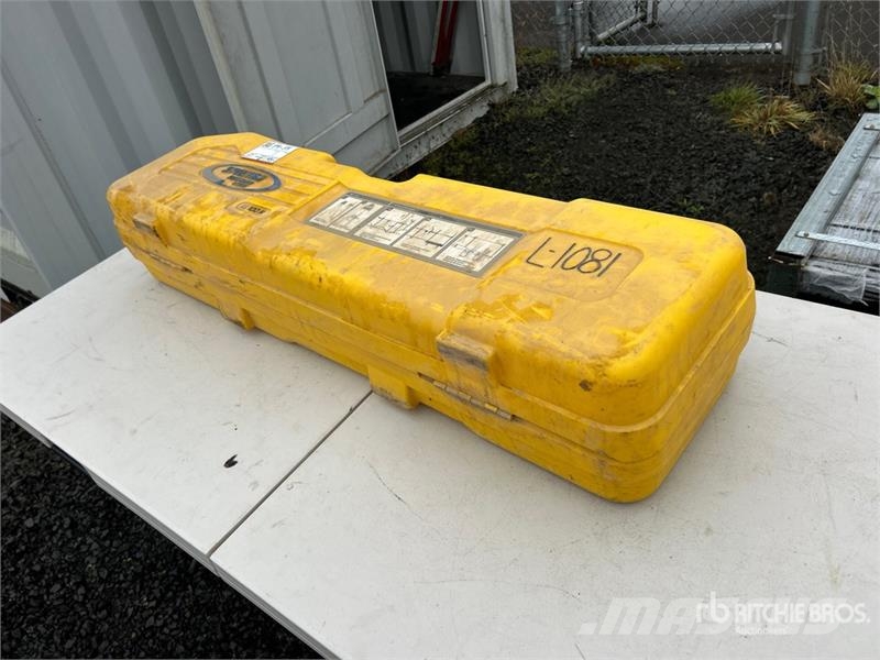 Trimble LL100N Laser 器械、測量、自動化装置