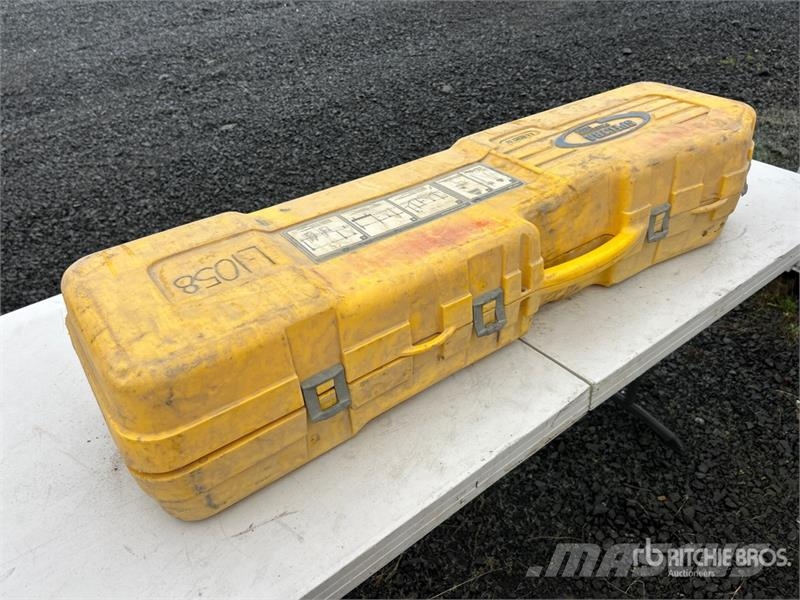 Trimble LL100N Laser 器械、測量、自動化装置