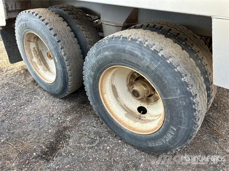 Troxell T/A Vacuum Tanker Trailer タンカートレーラー