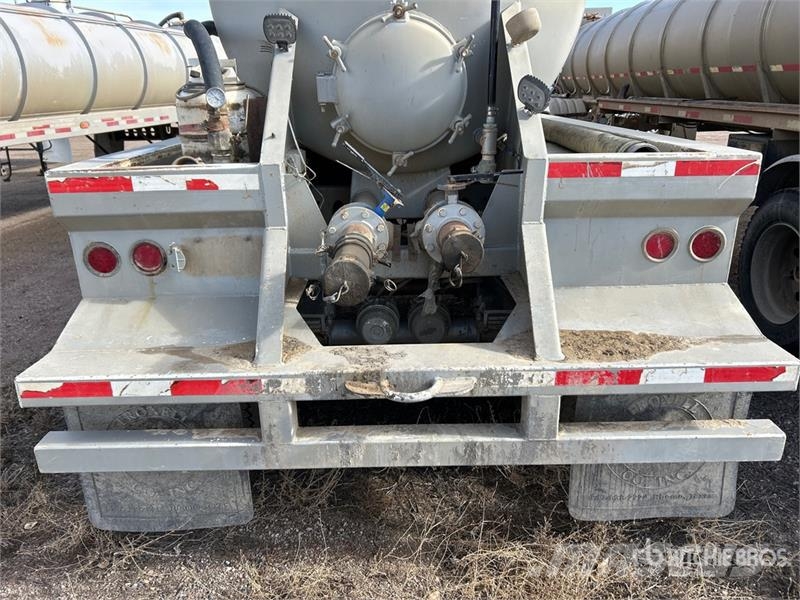 Troxell T/A Vacuum Tanker Trailer Ρυμούλκες βυτίων