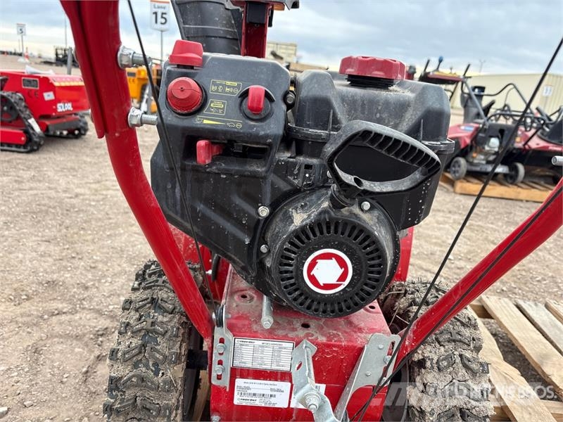 Troy-Bilt 24 in Snow Blower Fresadoras quitanieves