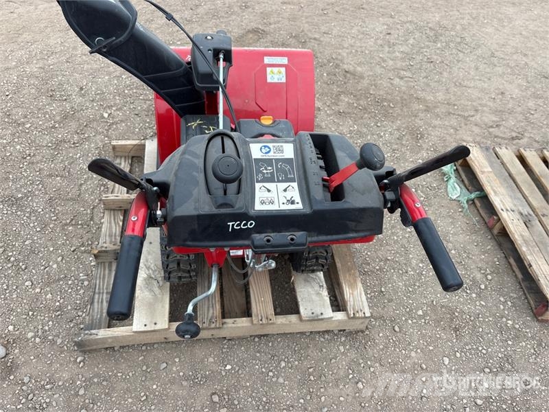 Troy-Bilt 26 in Snow Blower 掃雪機