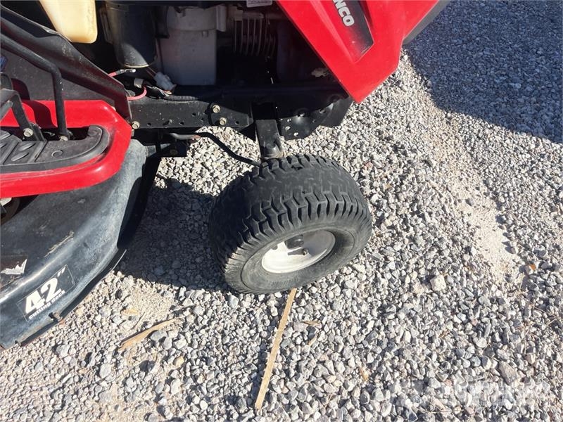 Troy-Bilt Ride-On Lawn Mower (Inoperable) ركوب الحشائش