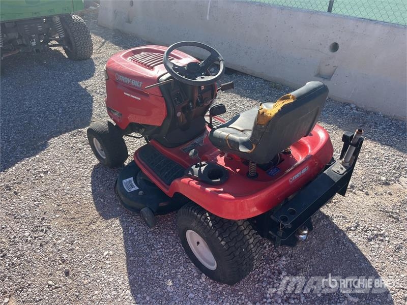 Troy-Bilt Ride-On Lawn Mower (Inoperable) ركوب الحشائش
