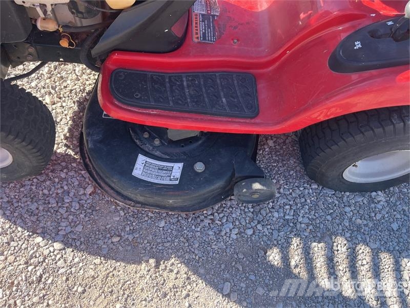 Troy-Bilt Ride-On Lawn Mower (Inoperable) ركوب الحشائش