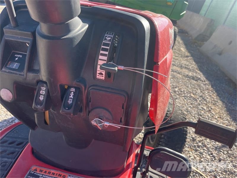 Troy-Bilt Ride-On Lawn Mower (Inoperable) ركوب الحشائش