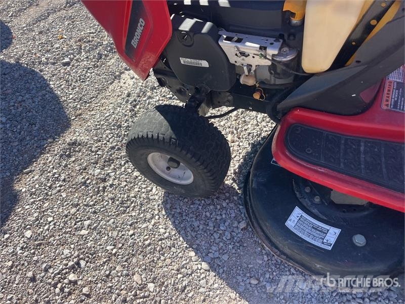 Troy-Bilt Ride-On Lawn Mower (Inoperable) ركوب الحشائش
