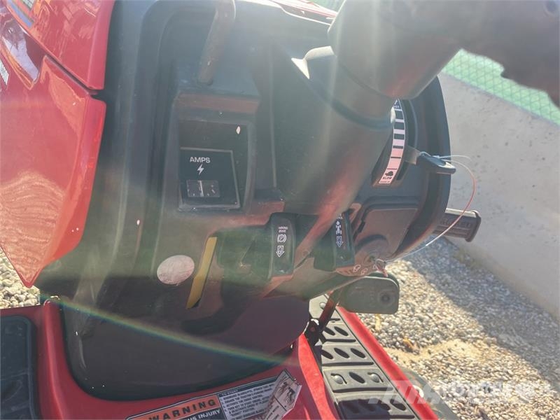 Troy-Bilt Ride-On Lawn Mower (Inoperable) ركوب الحشائش
