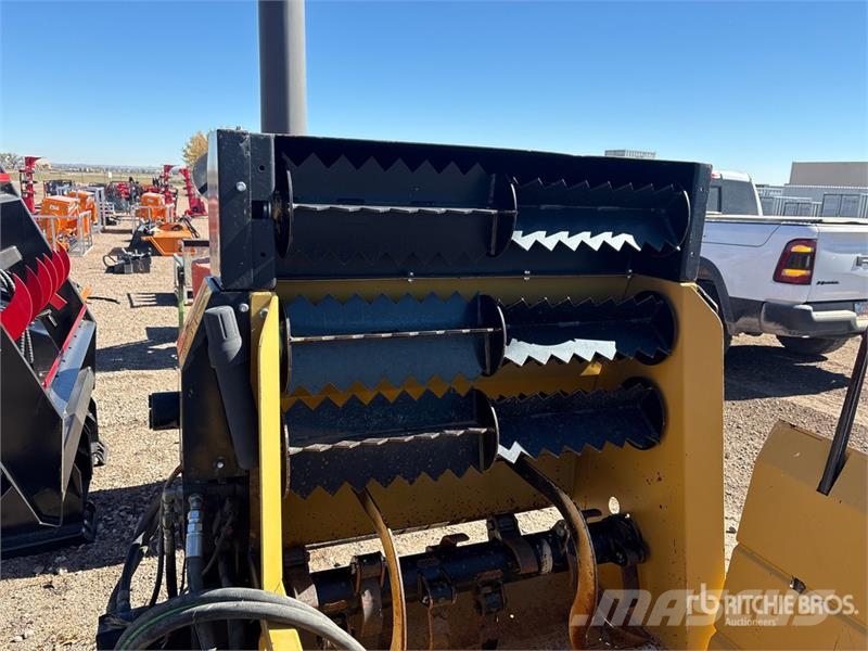 Tubeline Bale Buster BS36916 Bale Processor 草捆撕碎機、切割機、拆袋機