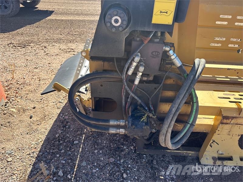 Tubeline Bale Buster BS36916 Bale Processor 草捆撕碎機、切割機、拆袋機