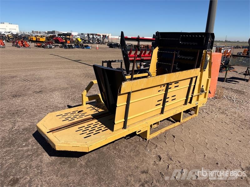Tubeline Bale Buster BS36916 Bale Processor 草捆撕碎機、切割機、拆袋機