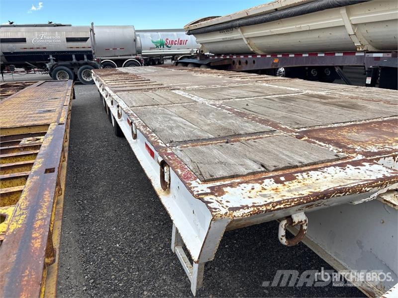  Twamco 45 ft Tri/A Tilt Deck Trailer لوادر منخفضة