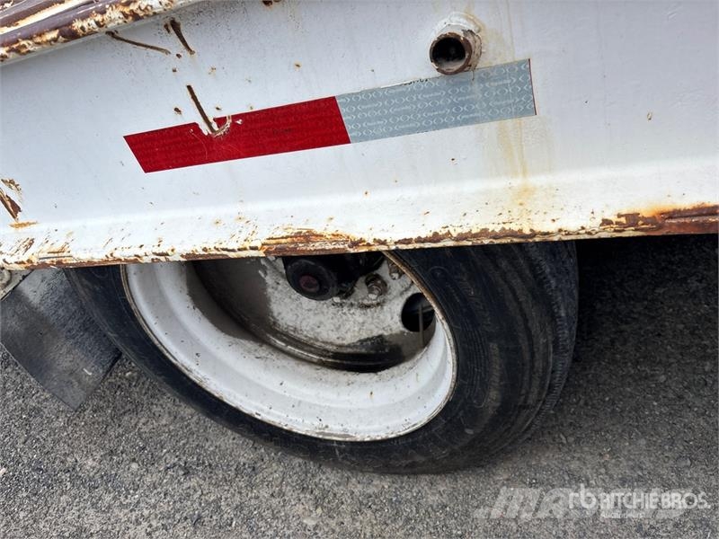  Twamco 45 ft Tri/A Tilt Deck Trailer لوادر منخفضة