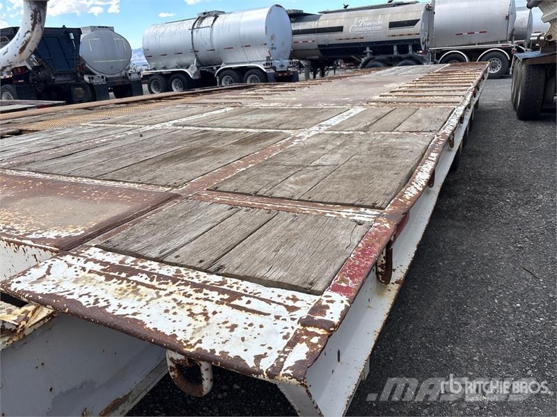  Twamco 45 ft Tri/A Tilt Deck Trailer لوادر منخفضة