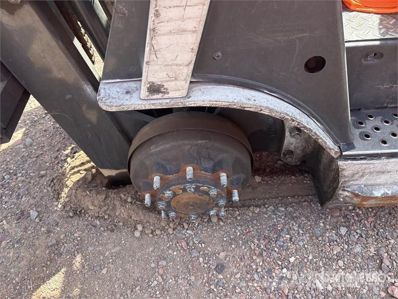 UniCarriers 1477 lb Forklift (Inoperable) Інше