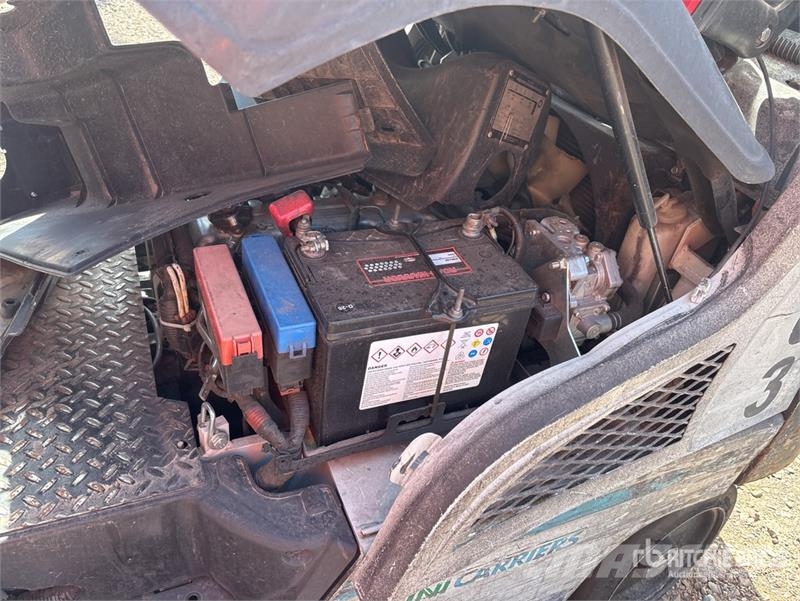 UniCarriers 1477 lb Forklift (Inoperable) Інше