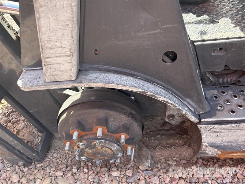 UniCarriers 1477 lb Forklift (Inoperable) Інше