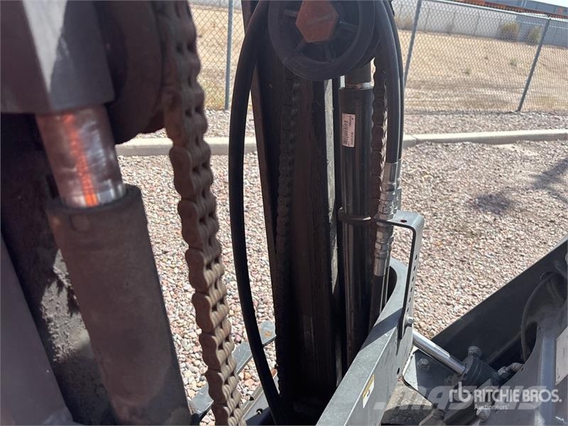 UniCarriers 1477 lb Forklift (Inoperable) Інше