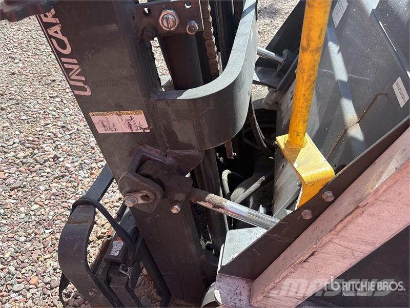 UniCarriers MCP1F2A20LV 1477 lb Cushion Tire Forklift (Inopera Šakiniai krautuvai - Kita