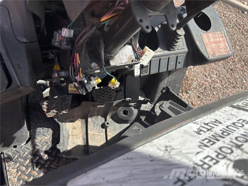UniCarriers MCP1F2A20LV 1477 lb Cushion Tire Forklift (Inopera Šakiniai krautuvai - Kita