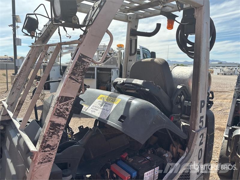 UniCarriers MCP1F2A20LV 1477 lb Cushion Tire Forklift (Inopera Šakiniai krautuvai - Kita