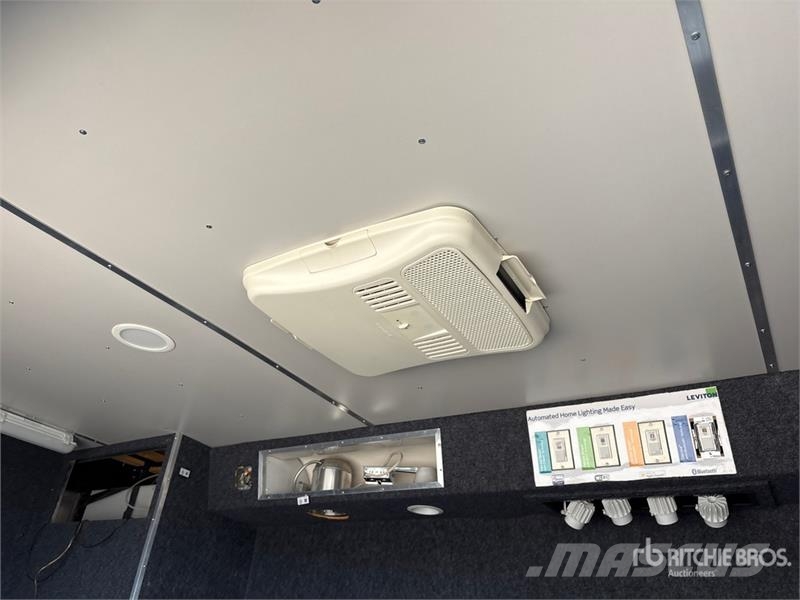 United Express Line Co 16 ft T/A Enclosed Trailer Sanduk prikolice