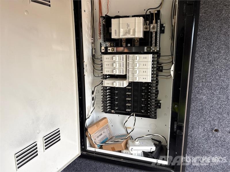 United Express Line Co 16 ft T/A Enclosed Trailer Sanduk prikolice