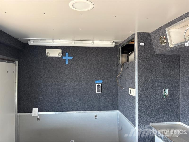 United Express Line Co 16 ft T/A Enclosed Trailer Sanduk prikolice