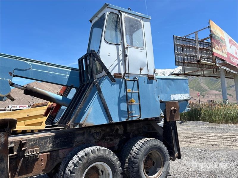 United Hydraulics 7630 Log Loader (Inoperable) Átrakógépek